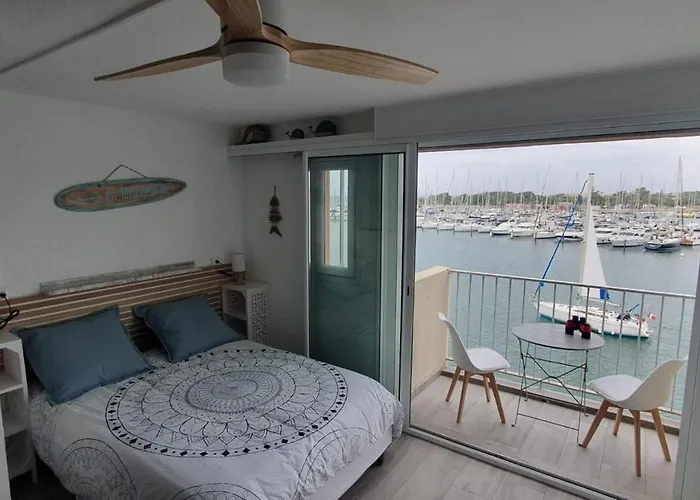 Appartement Avec Balcon, Vue Mer, Piscine, Parking