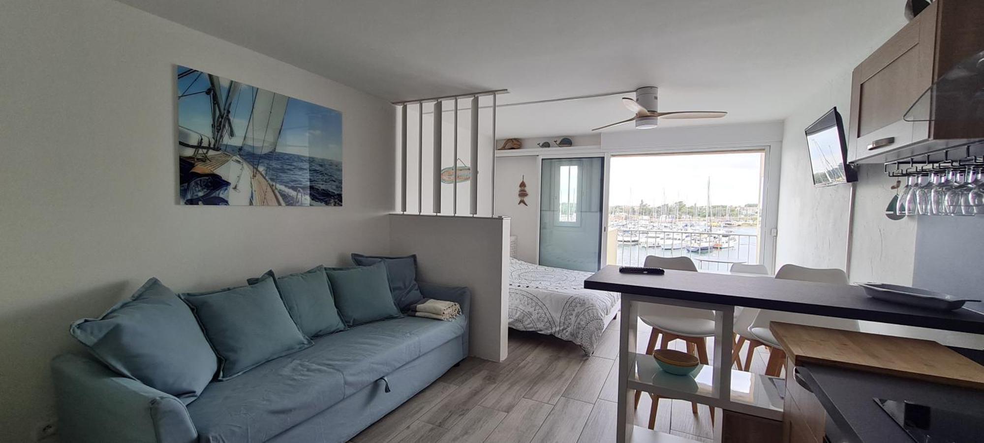 Avec Balcon, Vue Mer, Piscine, Parking * Agde