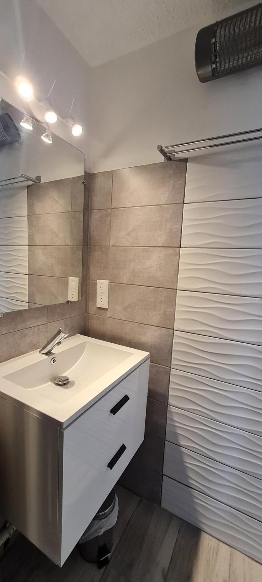 Avec Balcon, Vue Mer, Piscine, Parking * Agde